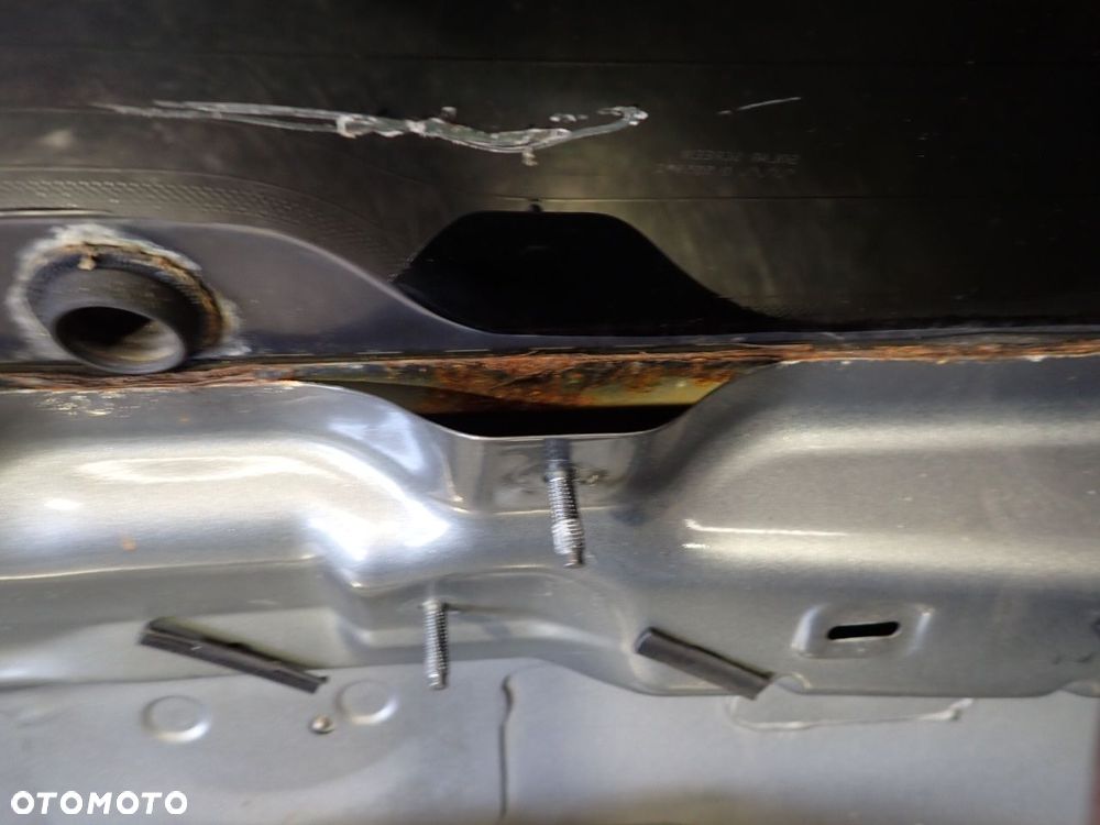 KLAPA TYŁ BAGAŻNIKA VOLKSWAGEN PASSAT B6 KOMBI LA7T - 2