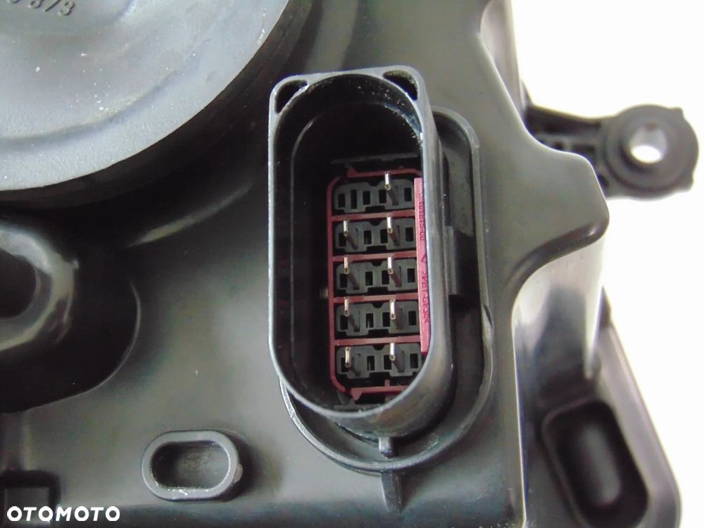 ORYGINAŁ lampa przednia przód lewa prawa czarna VW Volkswagen Polo 4 IV 9N FL lift 05-09r - 24