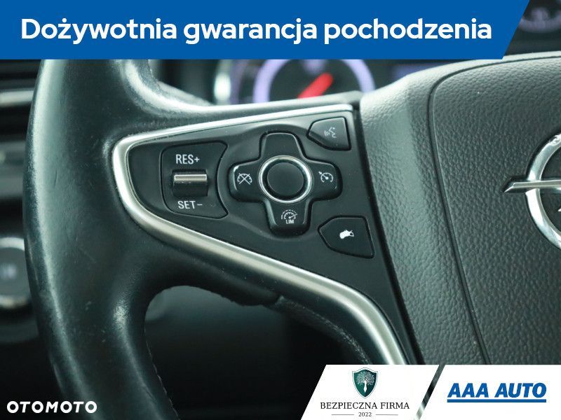 Opel Insignia - 21