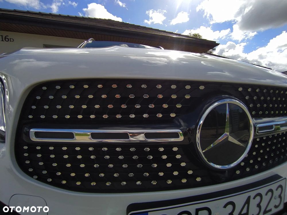 Mercedes-Benz GLB 250 4-Matic AMG Line 8G-DCT - 36