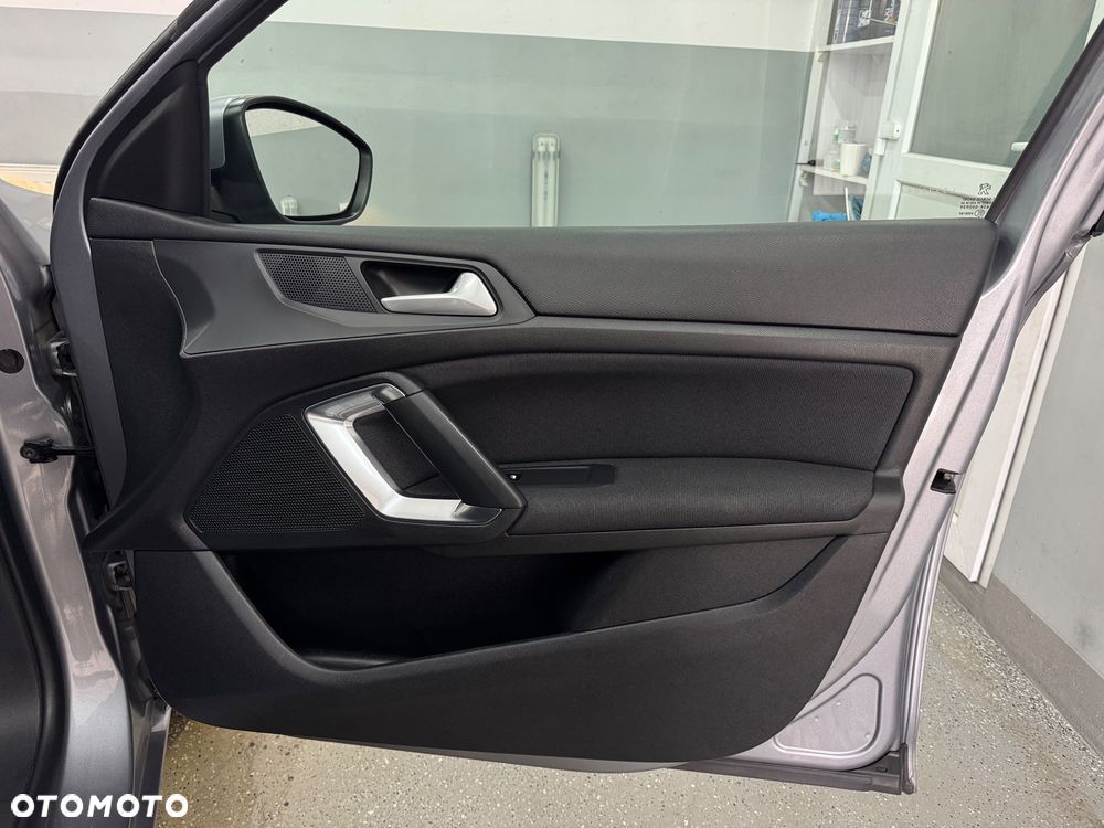 Peugeot 308 BlueHDi 130 EAT8 Stop & Start Allure Pack - 32