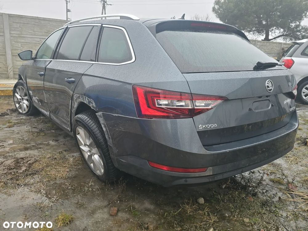 Skoda Superb 2.0 TDI DSG Style - 18