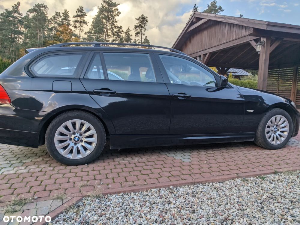 BMW Seria 3 320i Touring - 7