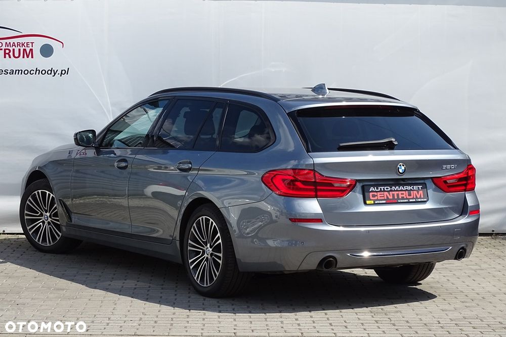 BMW Seria 5 530i Sport Line - 35