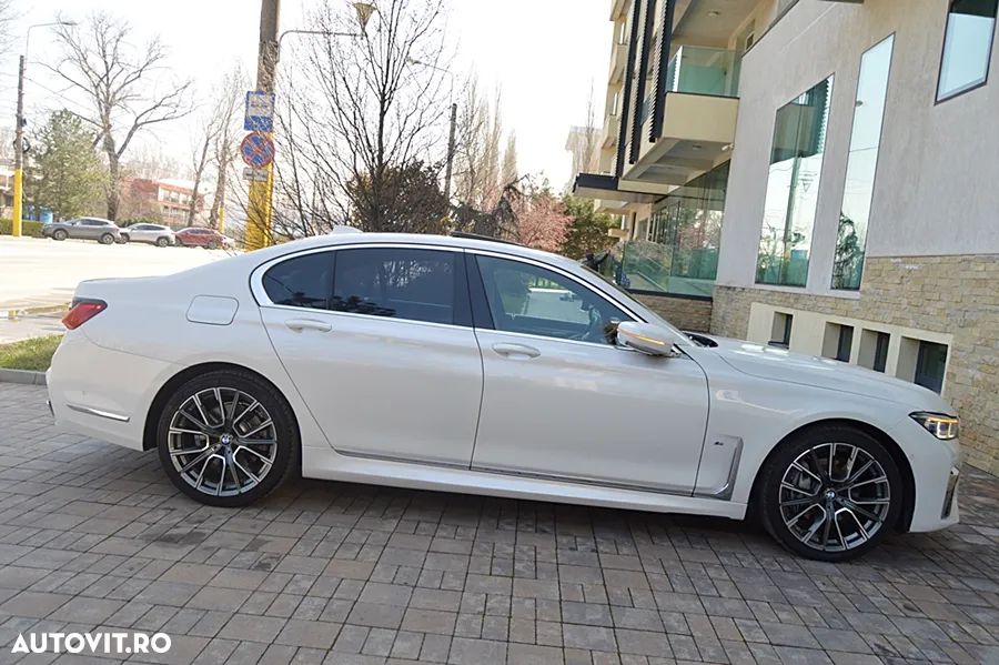 BMW Seria 7 730d xDrive - 27