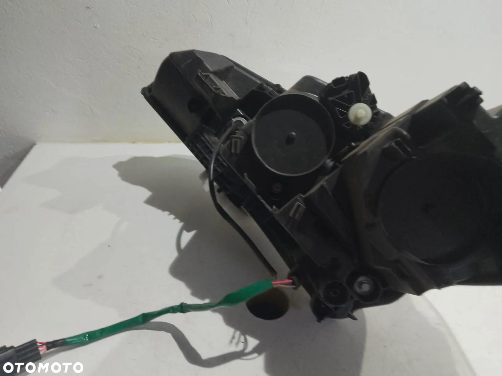 LAMPA PRAWY PRZÓD EU LED 260105SH5A NISSAN LEAF II 2 17- - 10