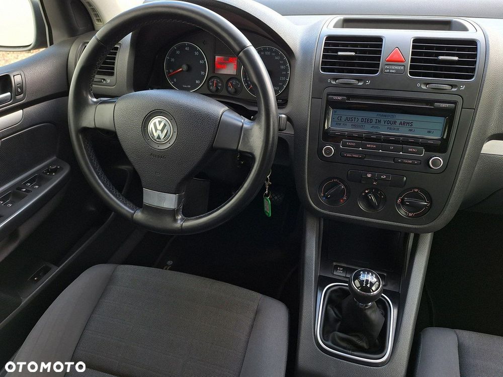 Volkswagen Golf - 8