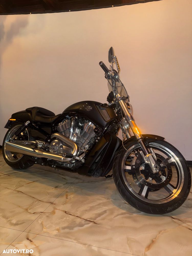 Harley-Davidson V-Rod Muscle - 2