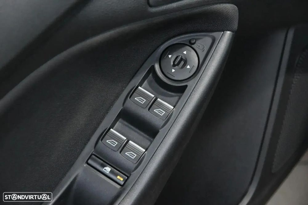 Ford Focus 1.0 EcoBoost Business - 12