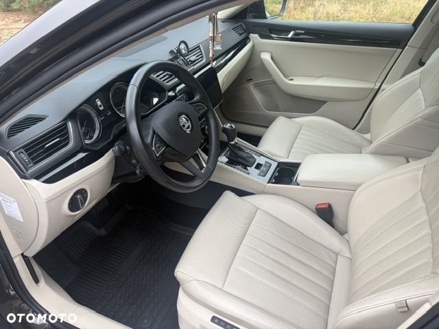 Skoda Superb 2.0 TDI L&K DSG - 22