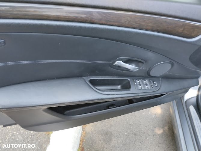 BMW Seria 5 520d Aut. Edition Exclusive - 9