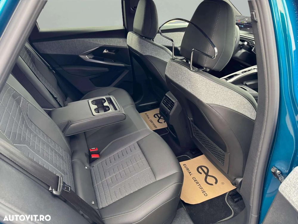 Peugeot 3008 e-3008 73 kWh GT - 12