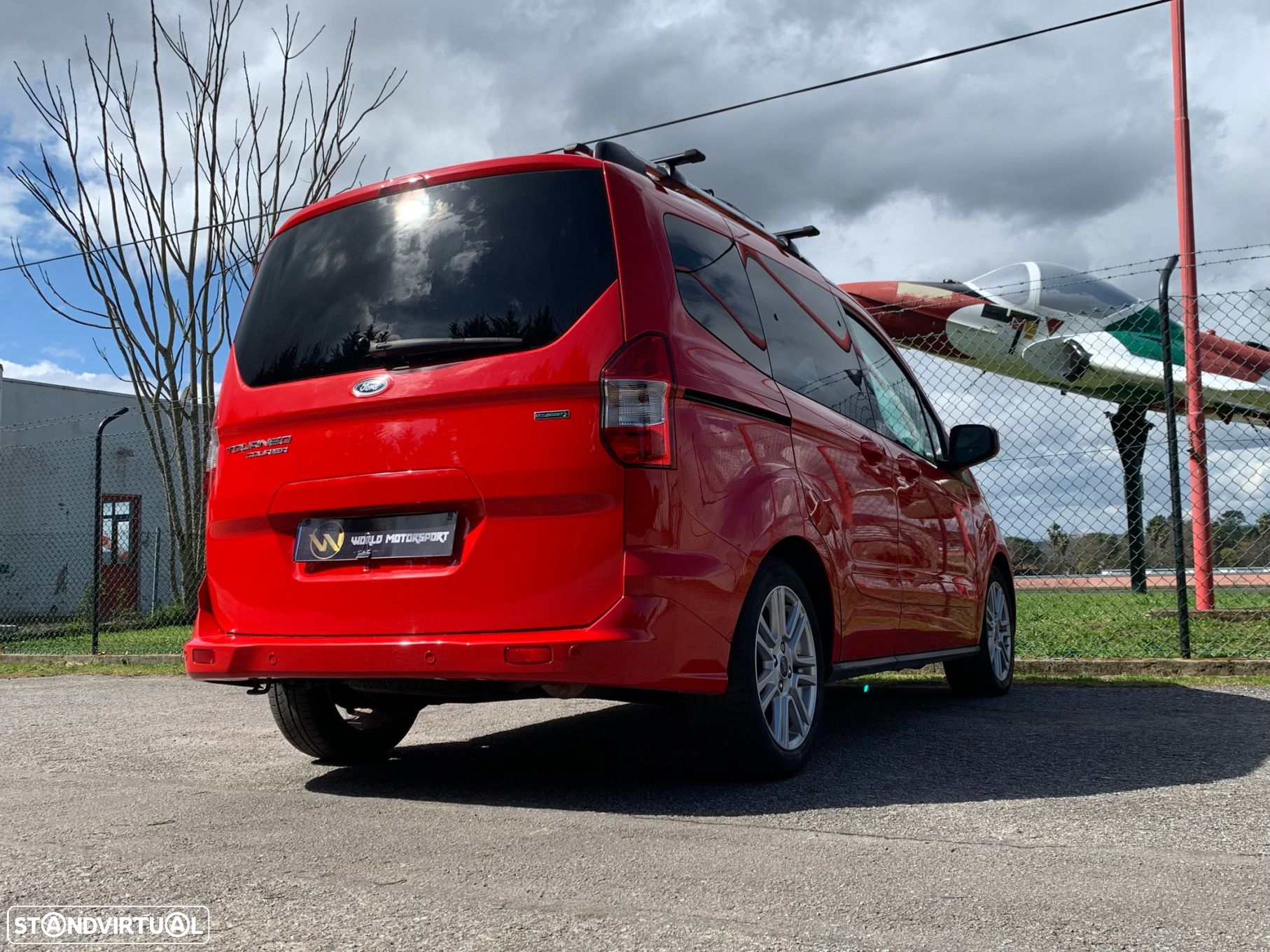 Ford Tourneo Connect 1.0i EcoBoost Titanium - 57