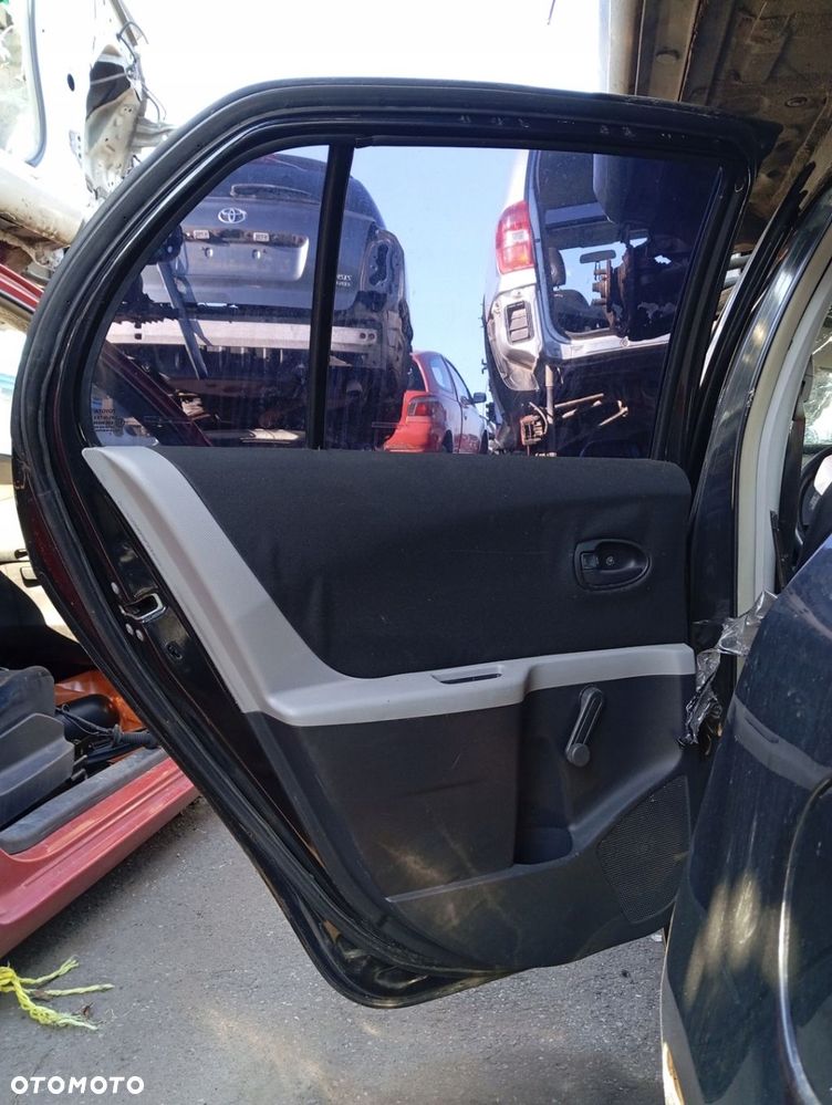 TOYOTA YARIS II 5D DRZWI LEWE TYLNE TYŁ GOŁE - 4