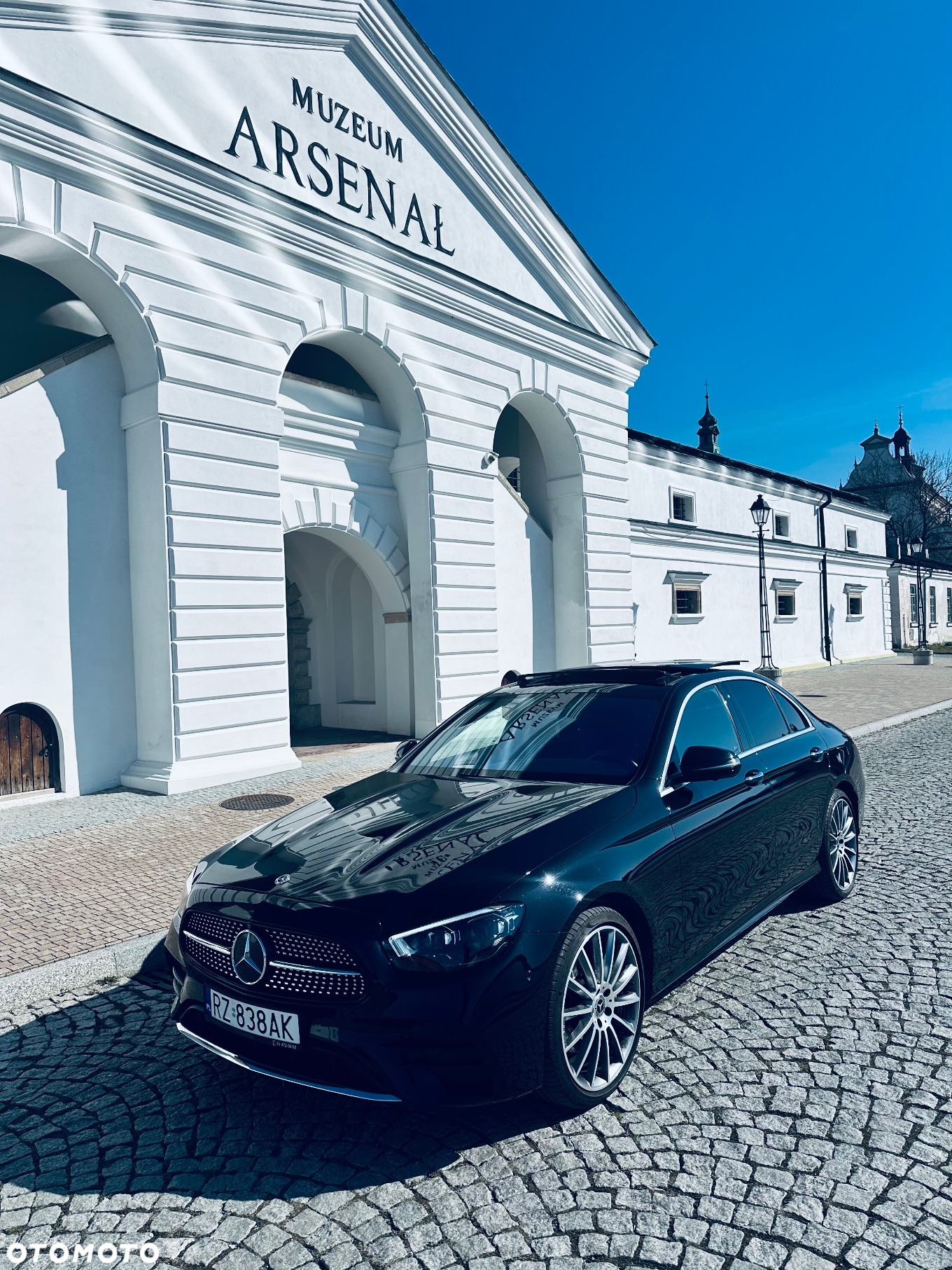 Mercedes-Benz Klasa E 220 d Coupe 4-Matic AMG - 2