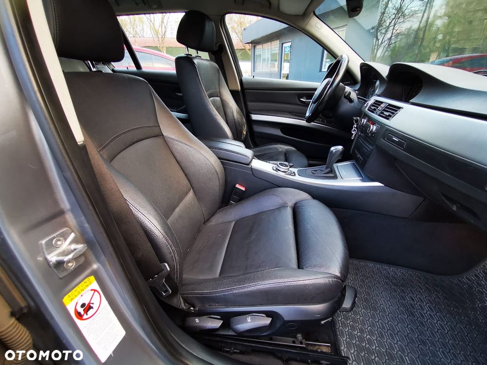 BMW Seria 3 320d xDrive DPF - 9