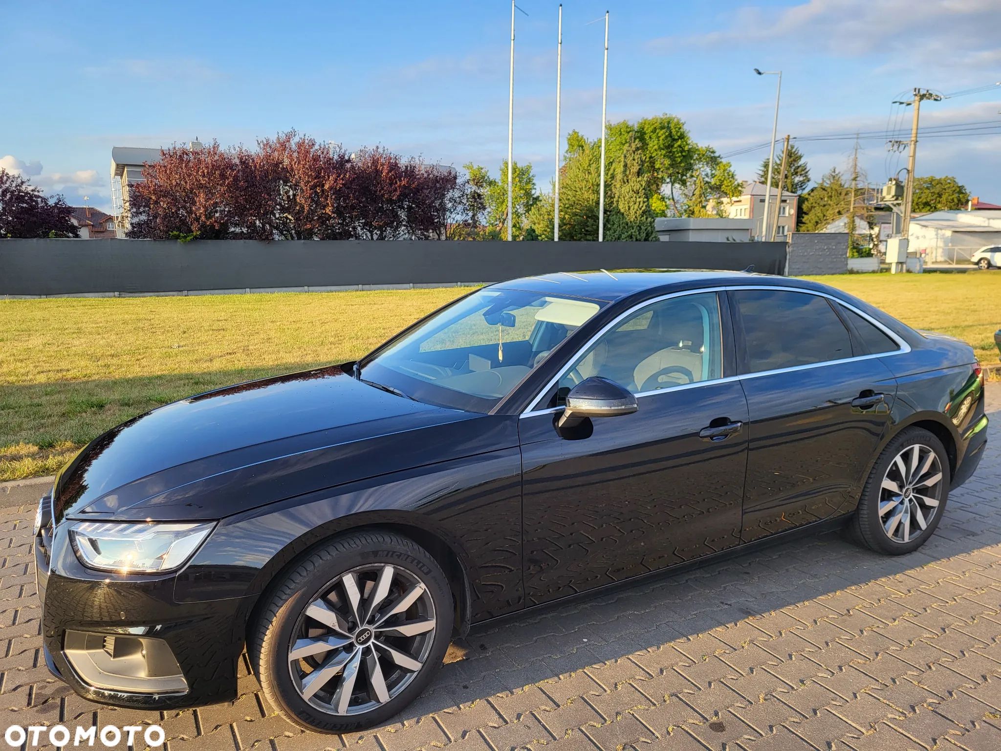 Audi A4 - 1