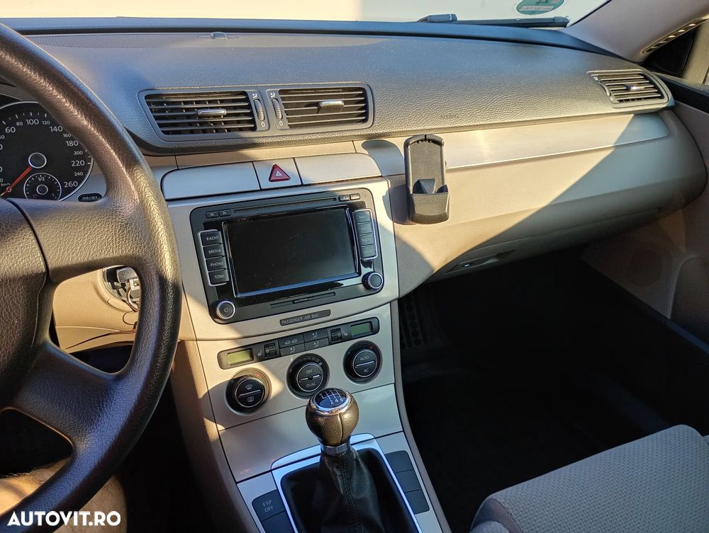 Volkswagen Passat 2.0 TDI Comfortline DPF - 8