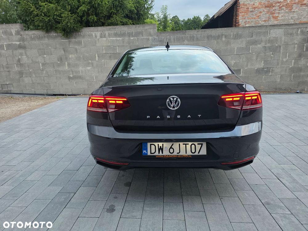 Volkswagen Passat - 6