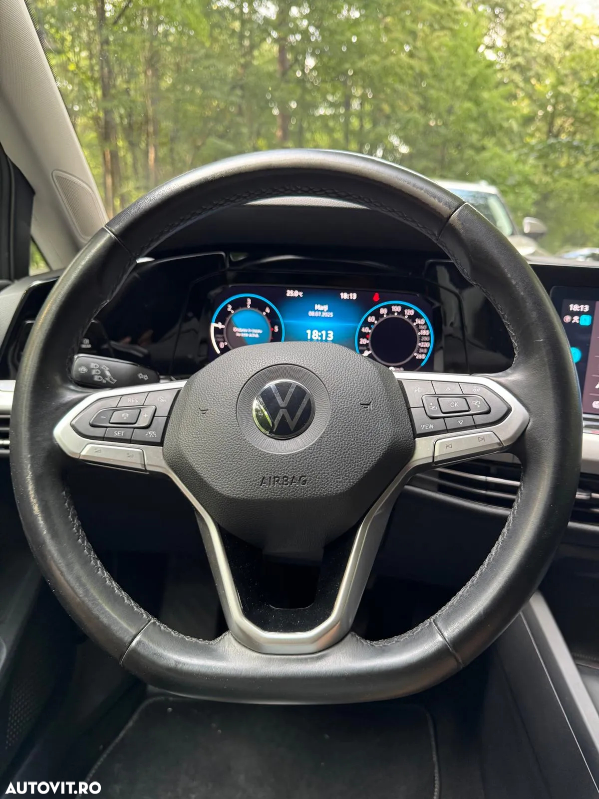 Volkswagen Golf Variant 2.0 TDI SCR Life - 14