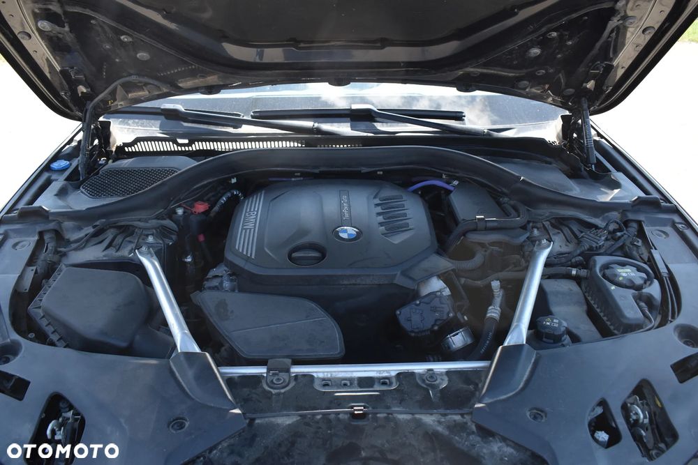 BMW Seria 5 520d MHEV Sport - 12