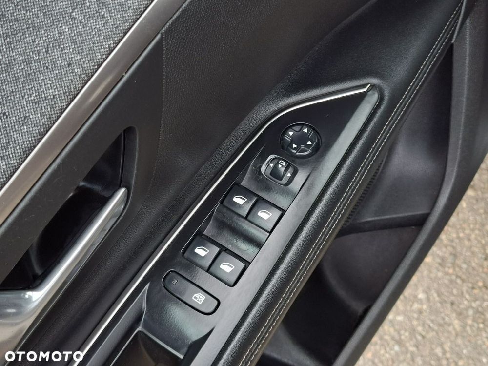 Peugeot 5008 BlueHDi 130 EAT8 Allure - 15