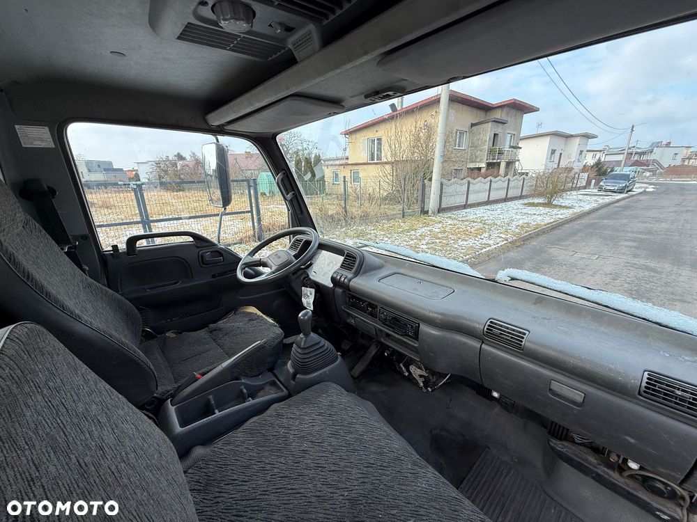 Isuzu NPR - 14