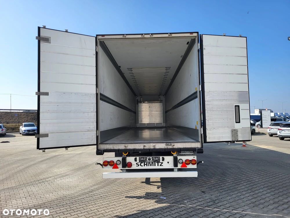 Schmitz Cargobull Kwiatówka; ThermoKing SLXi300; szyna STD; uchwyty promowe - 12