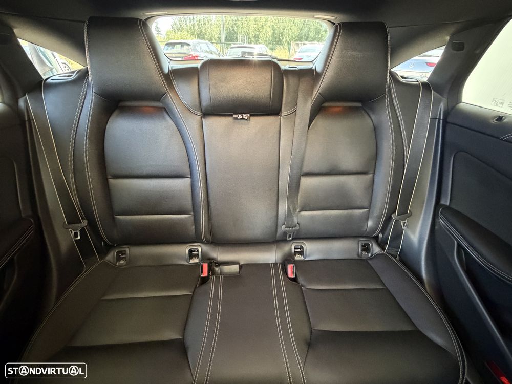 Mercedes-Benz CLA 200 d Shooting Brake AMG Line Aut. - 26