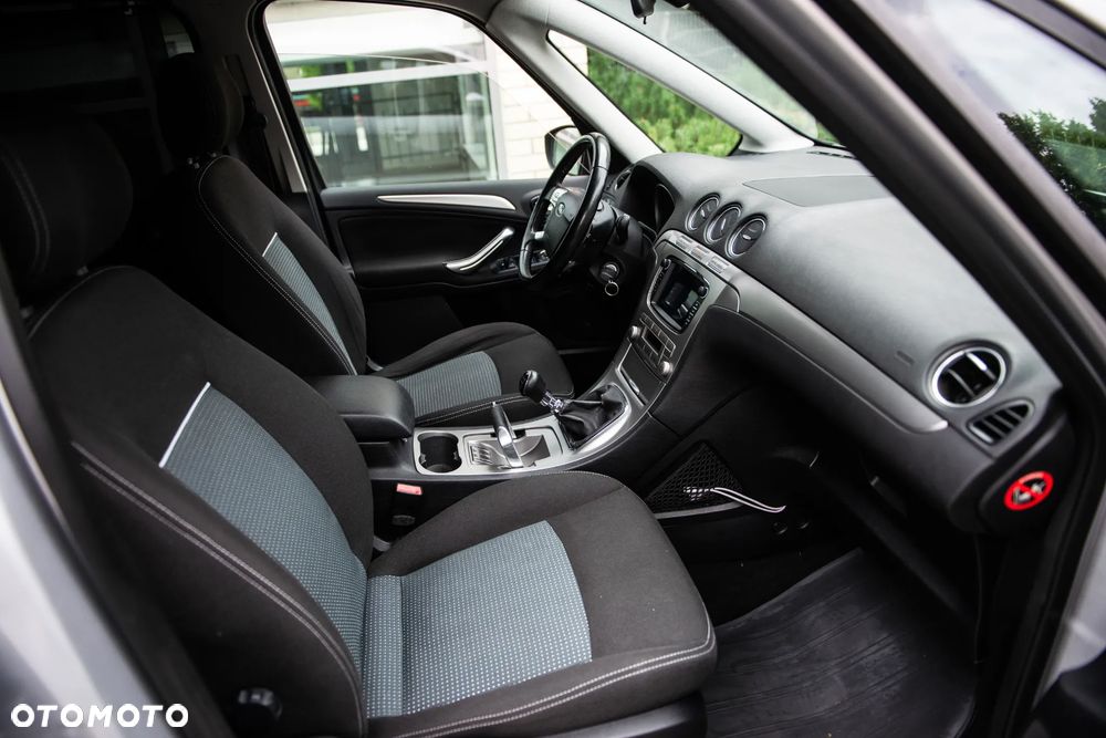 Ford Galaxy 2.0 TDCi Ghia - 25