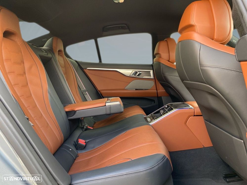 BMW 840 Gran Coupé d xDrive Pack M - 20