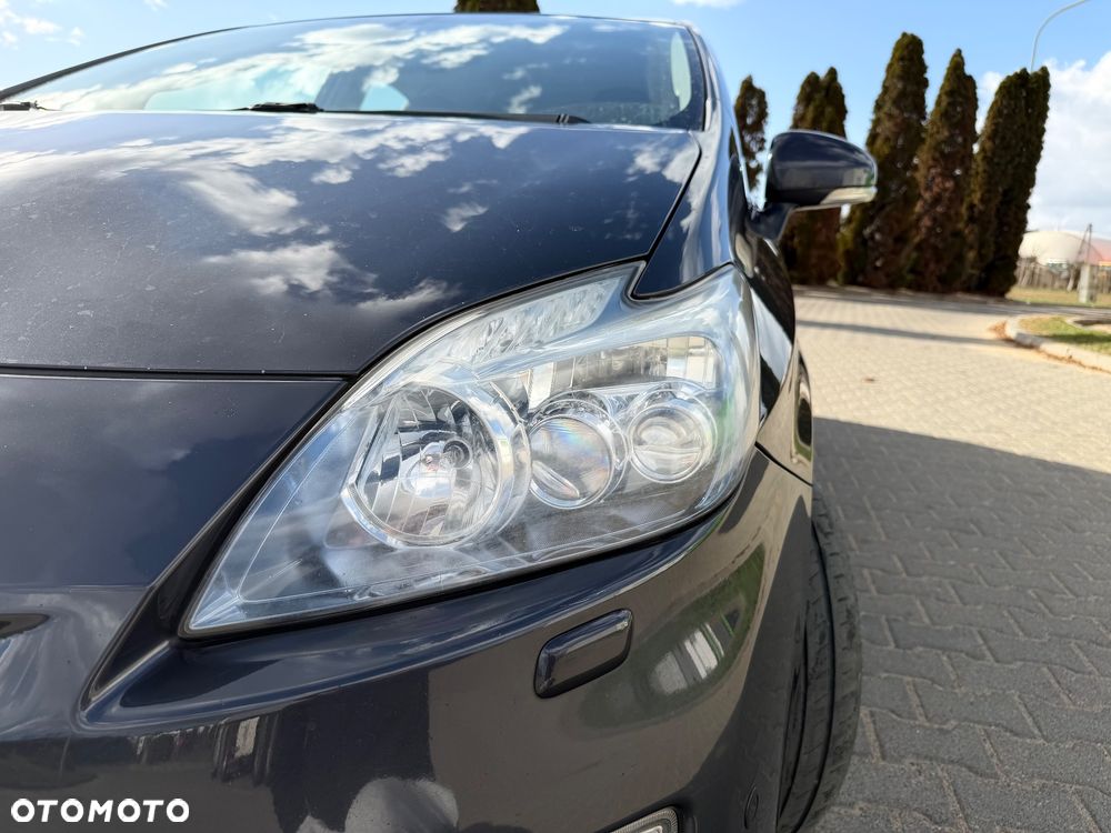 Toyota Prius 1.8 HSD Prestige - 29