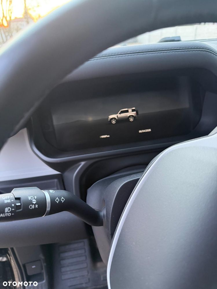 Land Rover Defender - 9