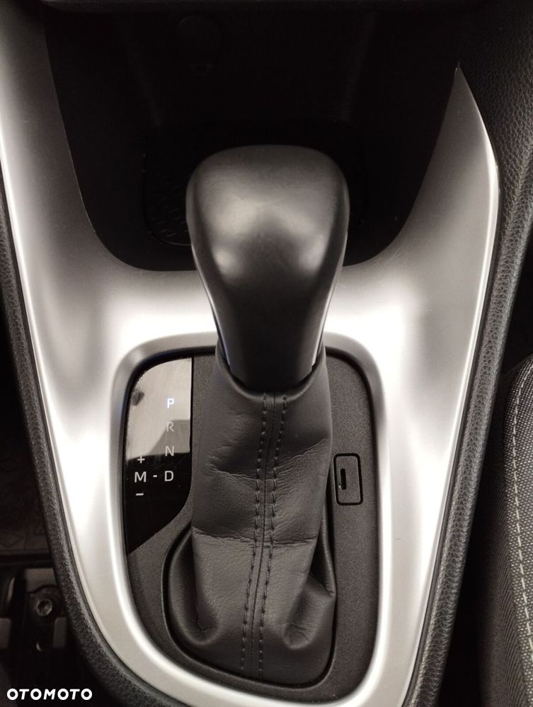 Toyota Yaris 1.5 Comfort CVT - 36