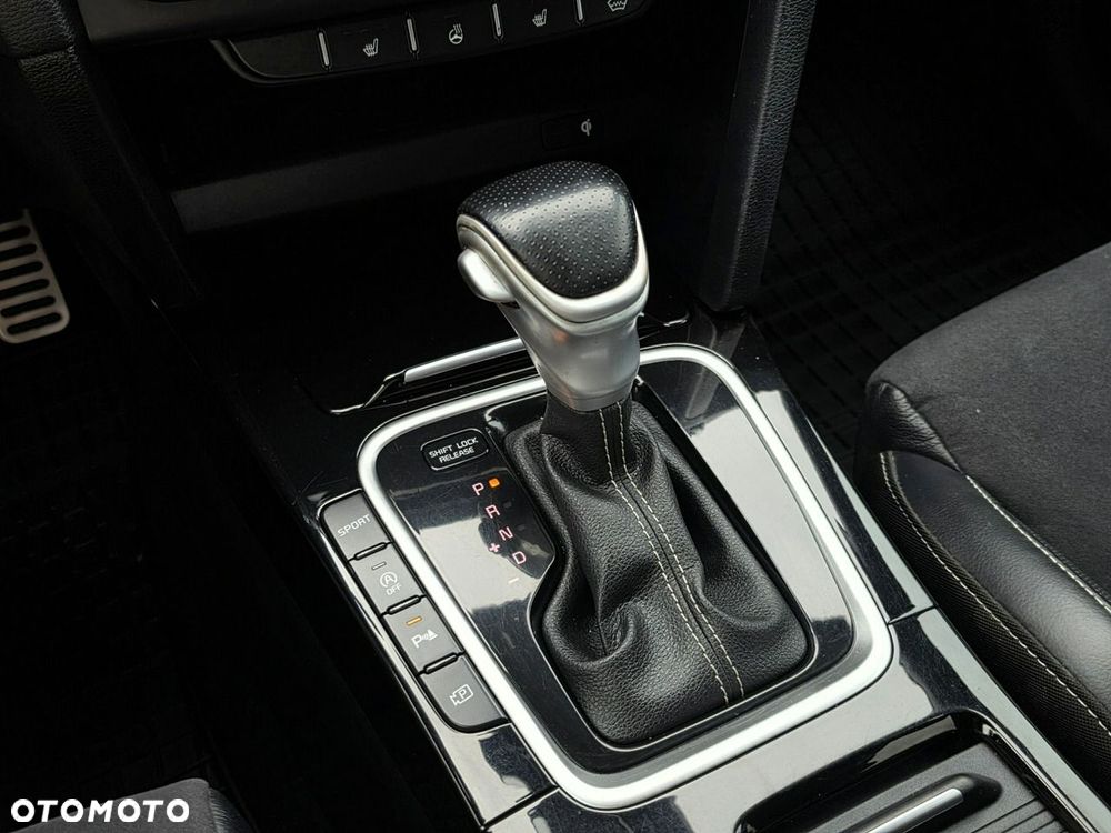 Kia ProCeed - 24