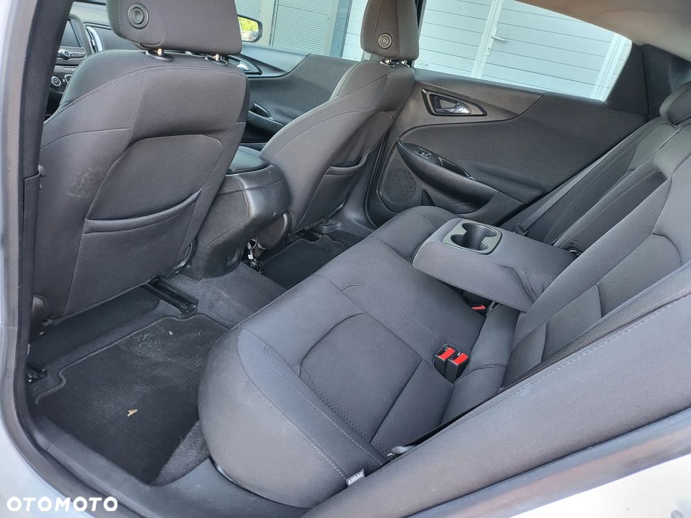 Chevrolet Malibu - 12