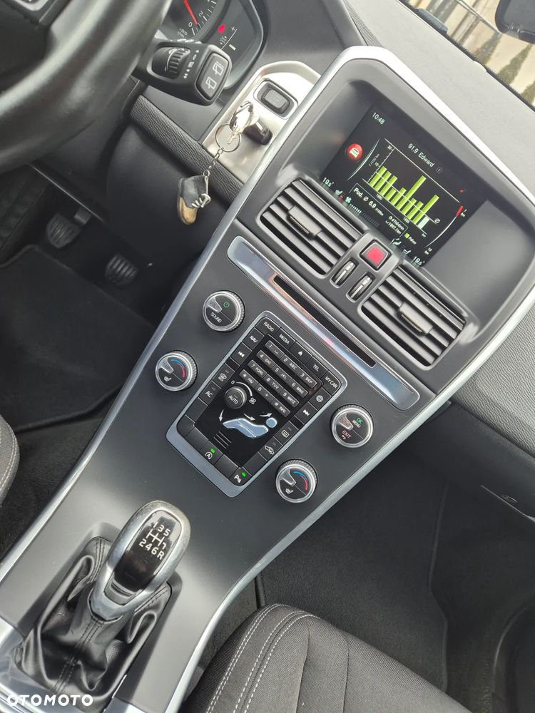 Volvo XC 60 D4 Kinetic - 8