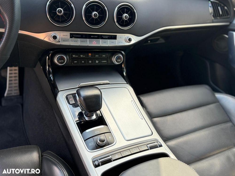 Kia Stinger 2.2 CRDI RWD GT Line - 9