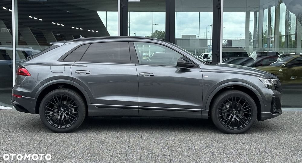 Audi Q8 - 4
