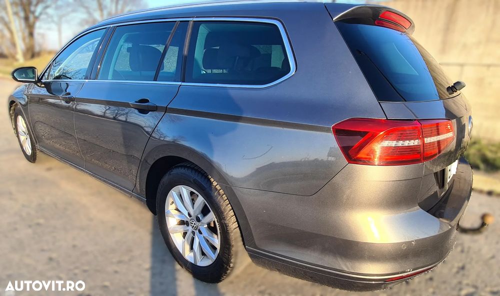 Volkswagen Passat 1.6 TDI SCR DSG Comfortline - 4