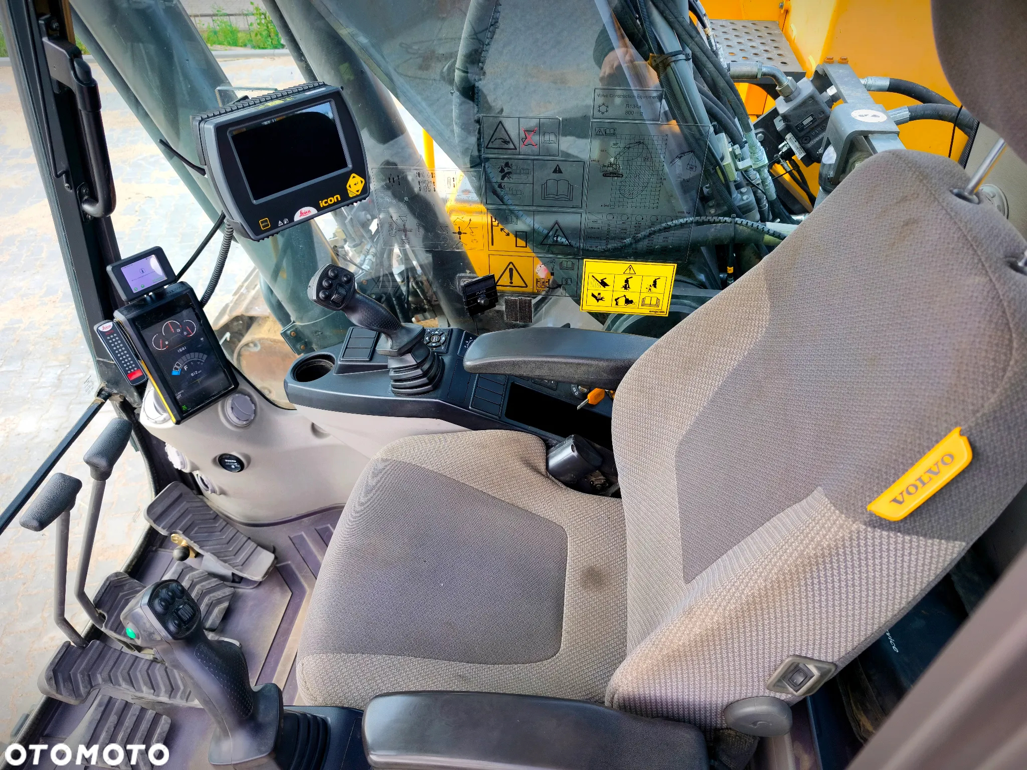 Volvo EC250EL - 19