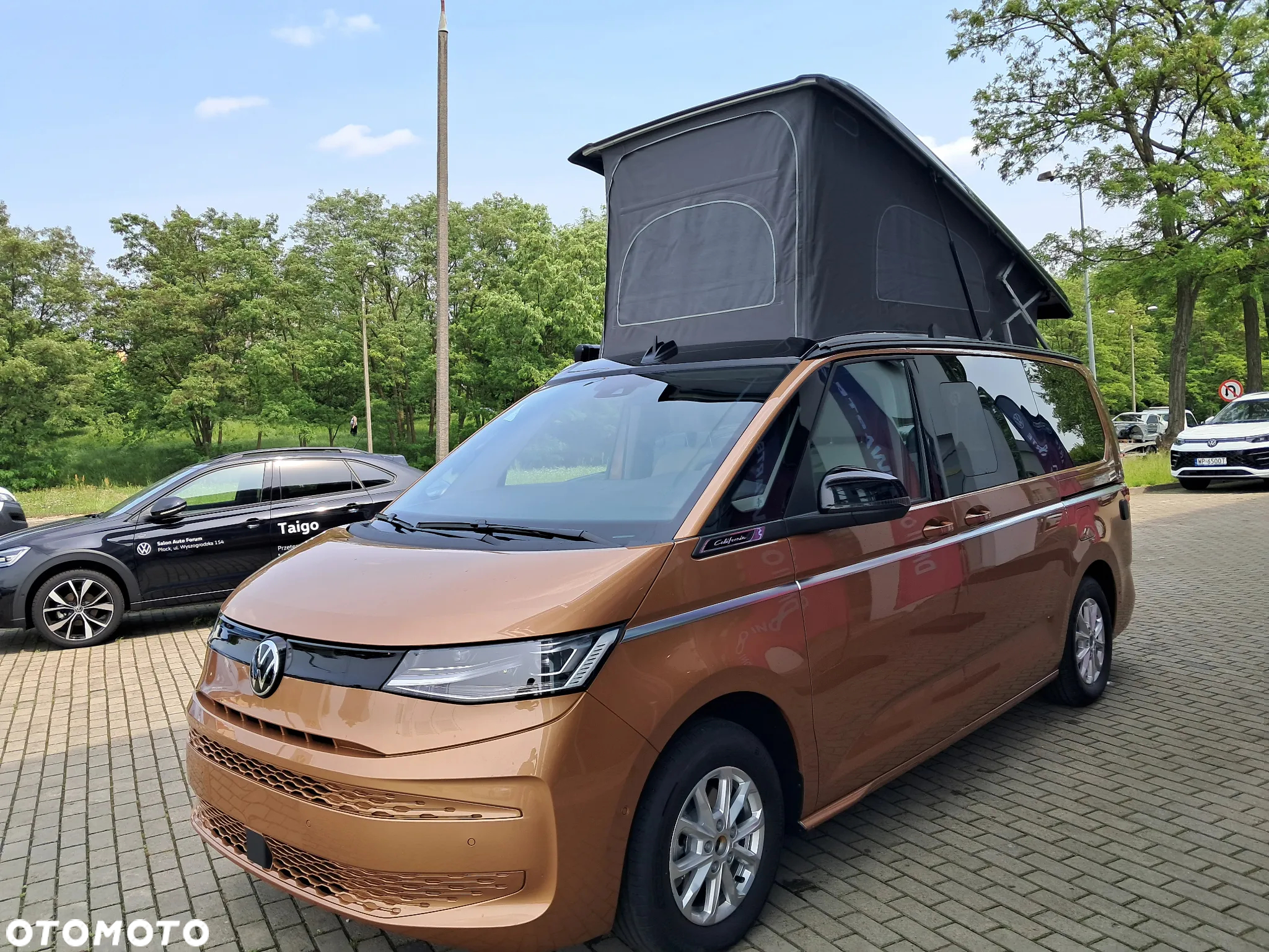 Volkswagen Multivan - 2
