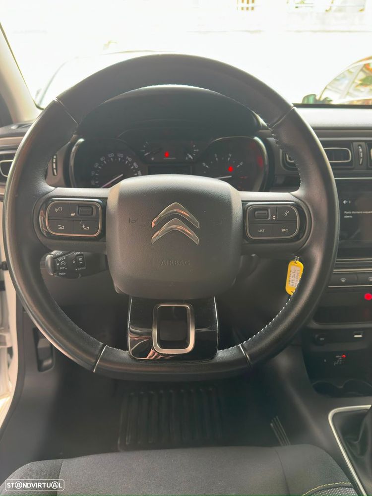 Citroën C3 1.2 PureTech Shine EAT6 - 11