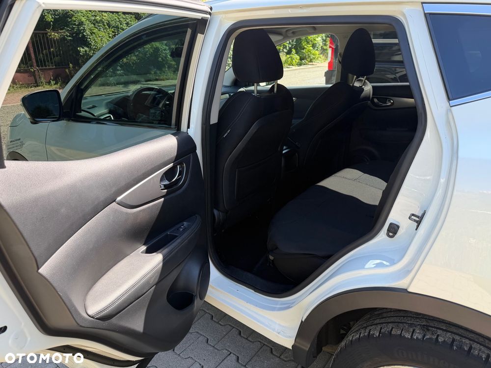 Nissan Qashqai 1.5 dCi N-Connecta - 17