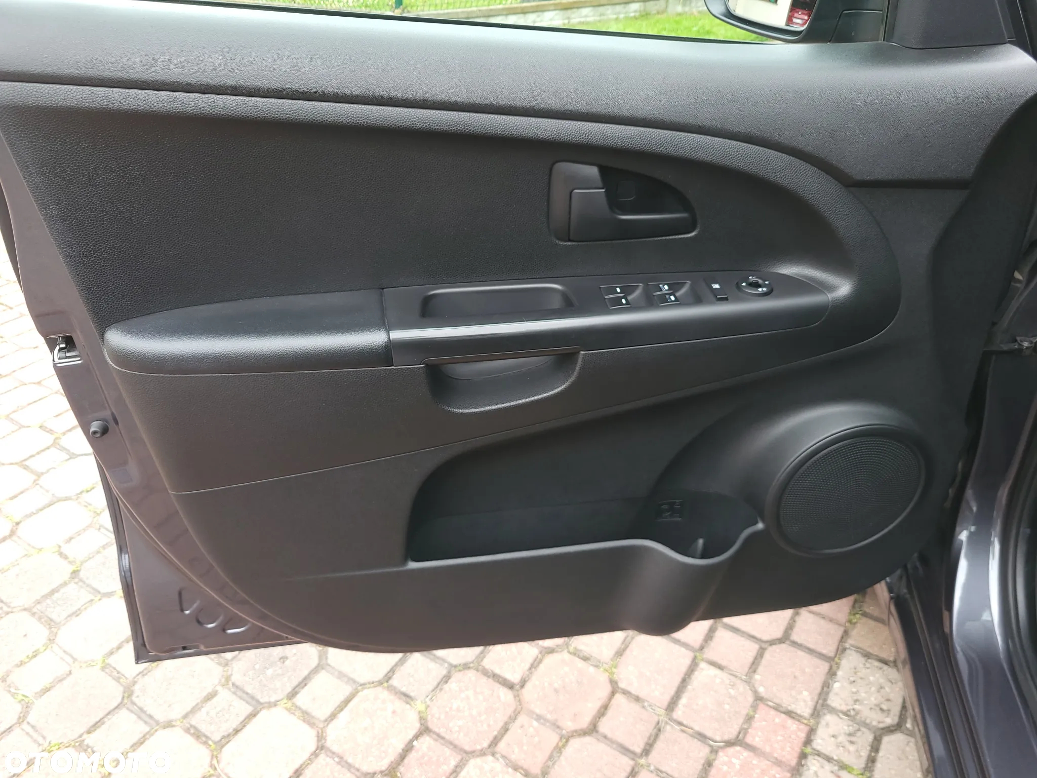 Kia Venga 1.6 CVVT Edition 7 - 13