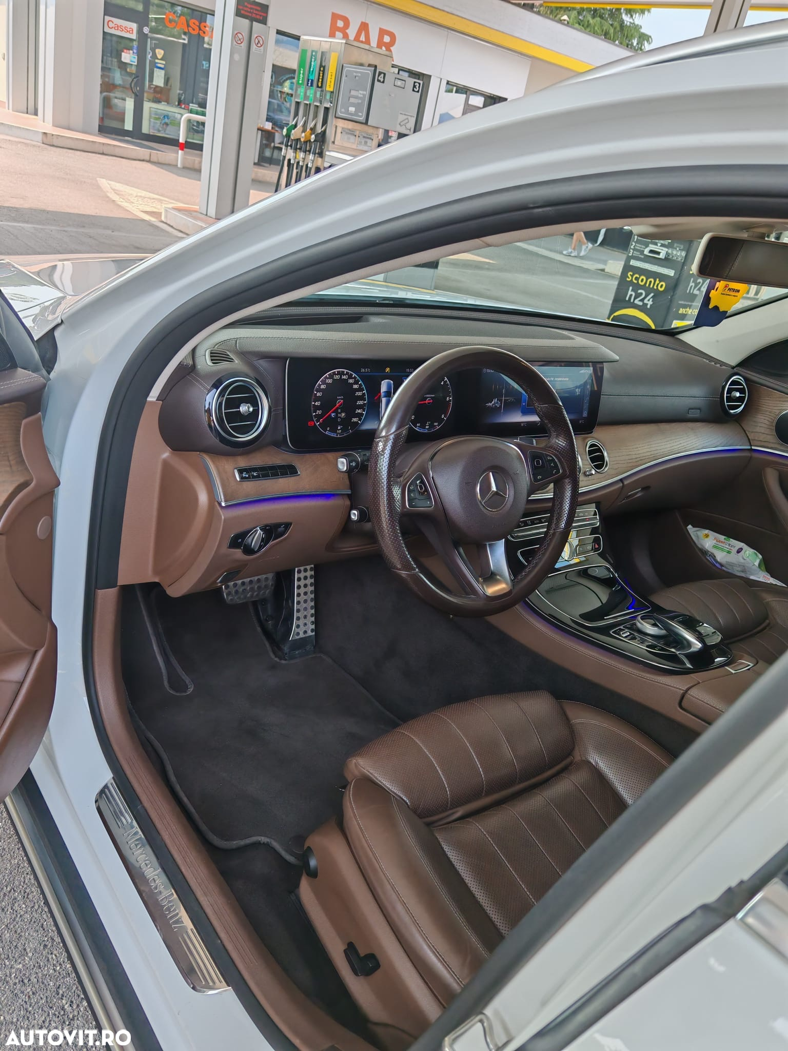 Mercedes-Benz E - 14