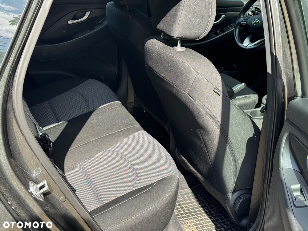 Hyundai i30 1.5 DPI Modern - 10