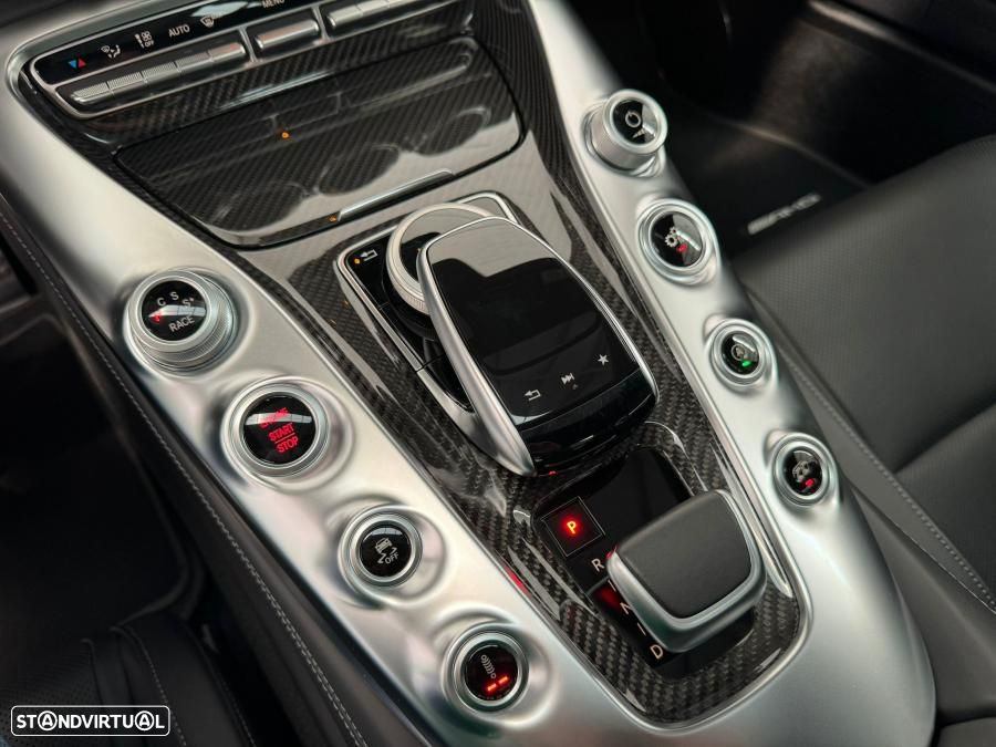 Mercedes-Benz AMG GT - 40