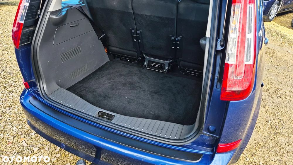 Ford C-MAX 1.8 Titanium - 32