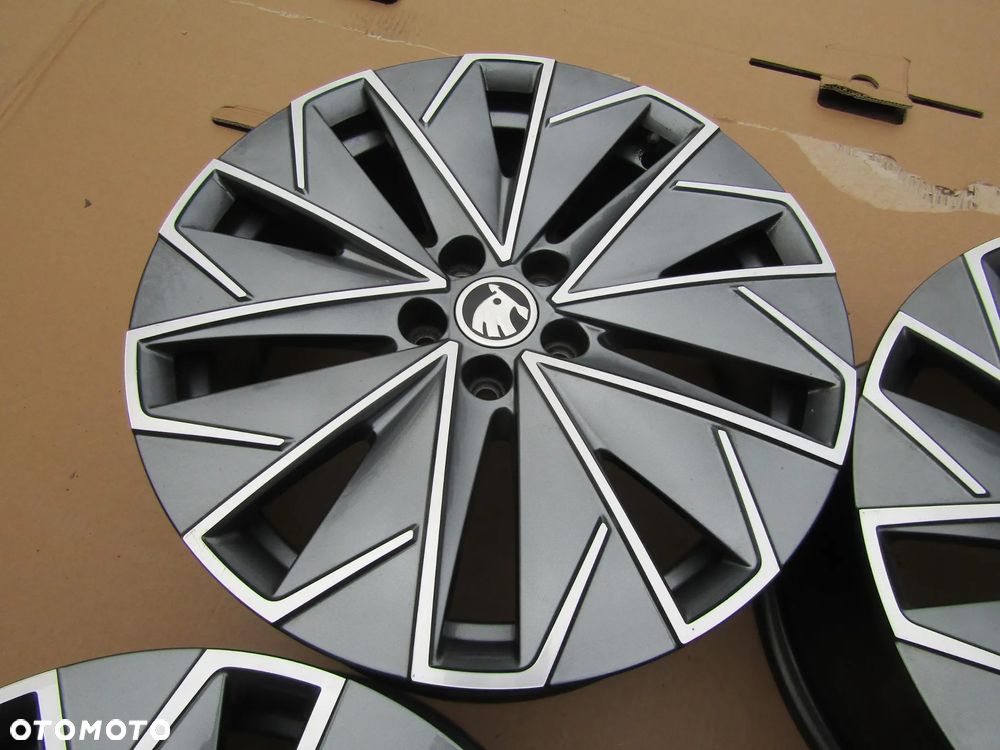 4x Felgi 17 Skoda Kamiq Scala Fabia Seat Ibiza IV VW Polo IV V IV Seat Arona T-Cross Taigo 6,5 j 5x100 ET 40 - 13